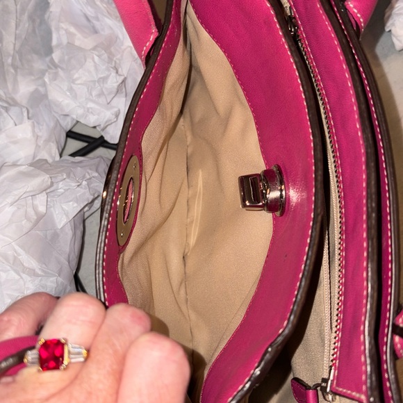 Coach  shoulder bag  thick smooth leather bright pink  Silvertone HW f13675  EUC - Picture 14 of 17